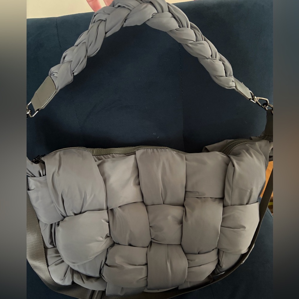 Everyday Sol and Selene 
Gray Woven Women's Bag